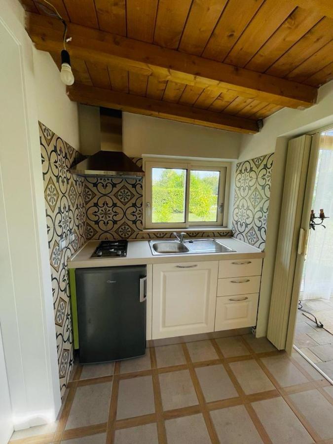 B&B La Rosa Nel Verde Лука Екстериор снимка