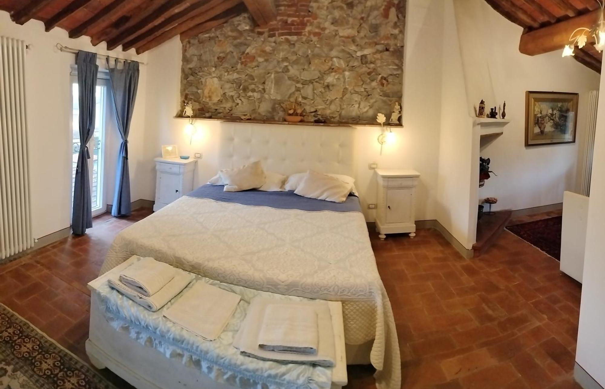 B&B La Rosa Nel Verde Лука Екстериор снимка